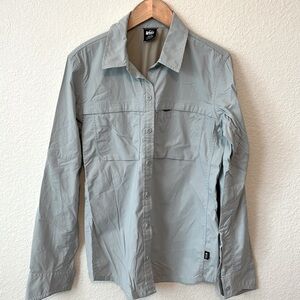 REI button down